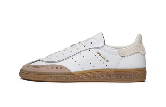 INVINCIBLE x 아디다스 Handball Spezial – 해체주의 감성이 돋보이는 협업 스니커즈 #아디다스운동화 #운동화추천